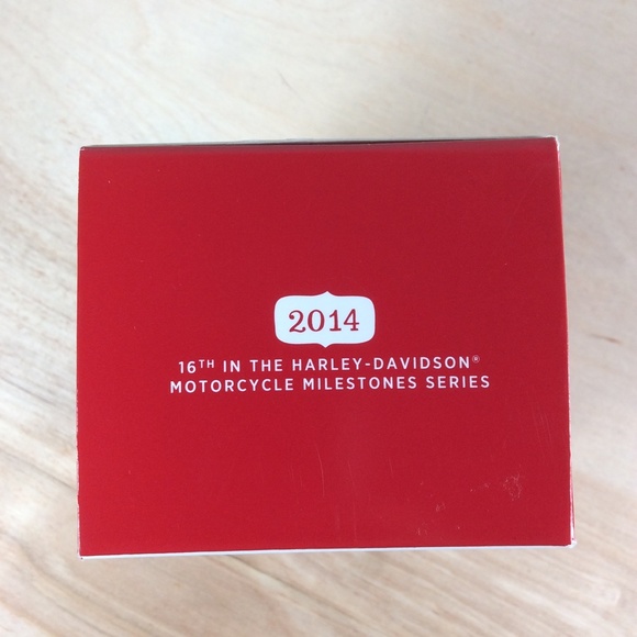 Hallmark 2103 CVO Breakout Harley Davidson Motorcycle Milestones Keepsake Orname - Picture 12 of 12